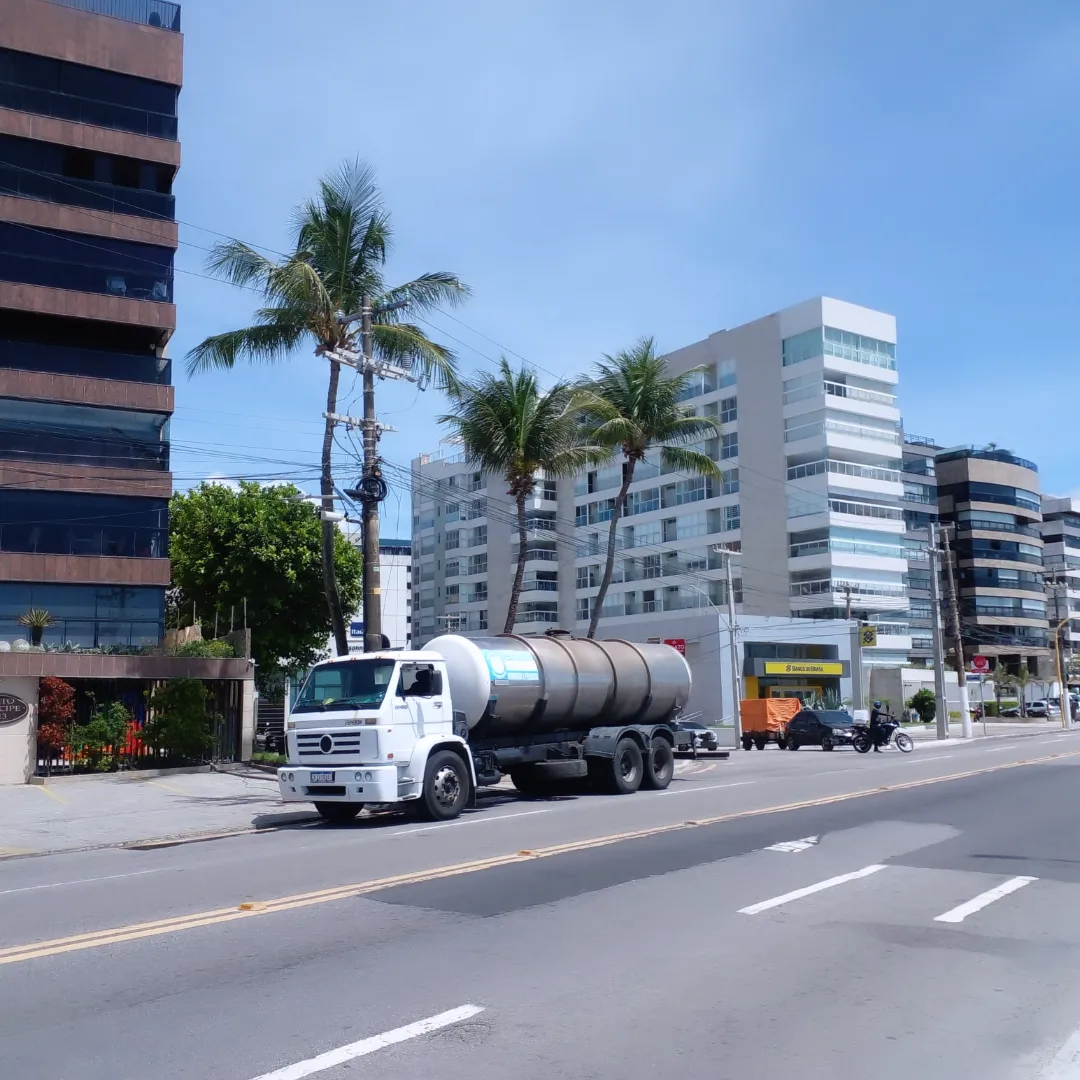 Caminhão Pipa Água Viva Transporte